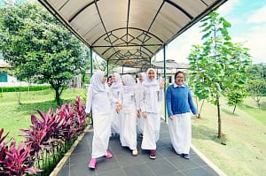 Alumni 2009 ini sukses lulus dengan nilai tertinggi di kampusnya