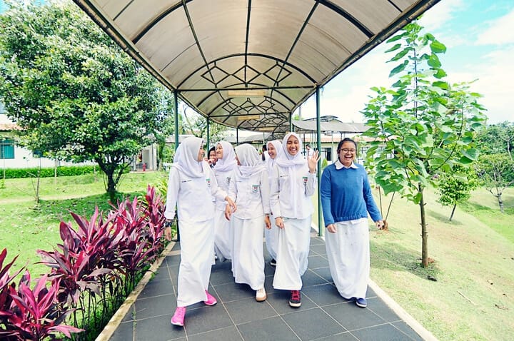Alumni 2009 ini sukses lulus dengan nilai tertinggi di kampusnya